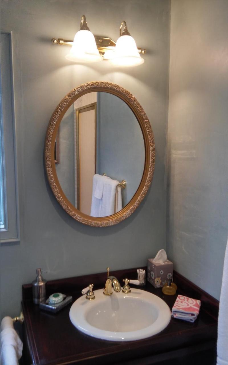 Inntiquity, A Country Inn Logansport Экстерьер фото