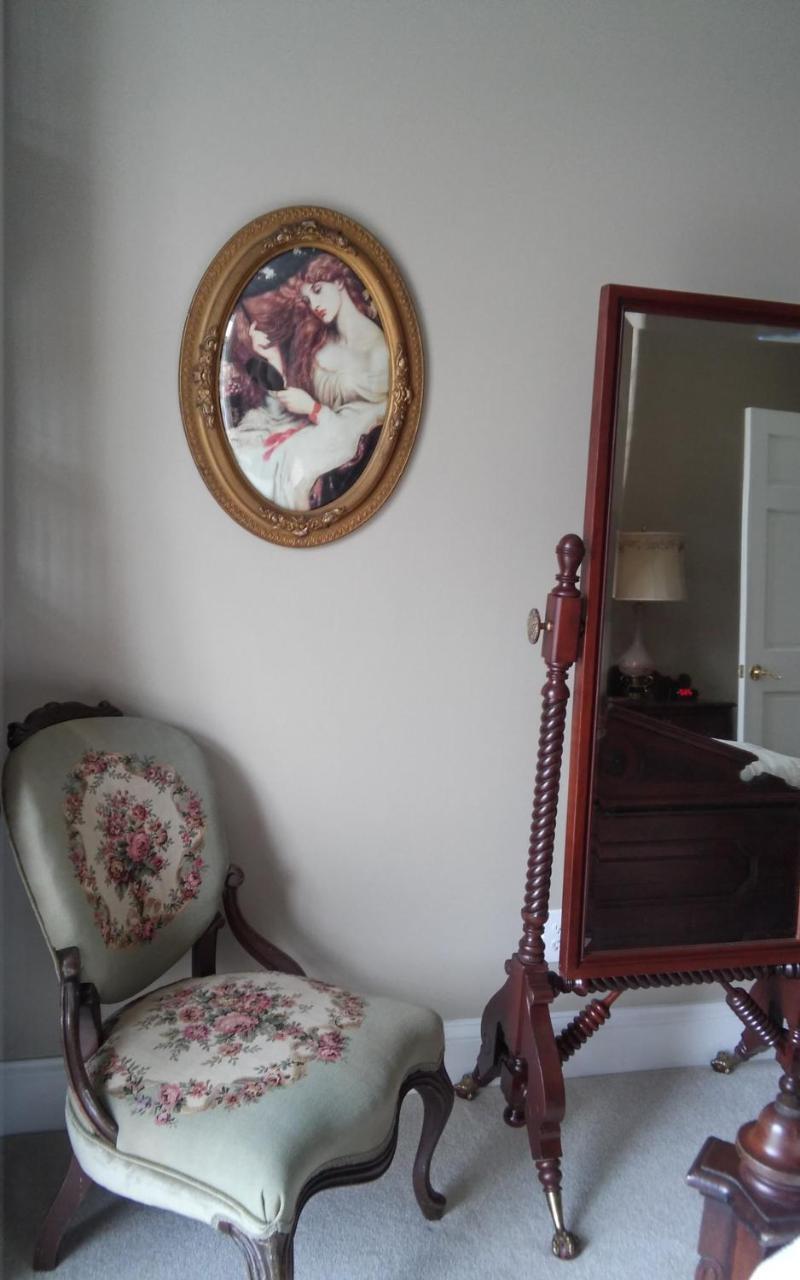 Inntiquity, A Country Inn Logansport Экстерьер фото